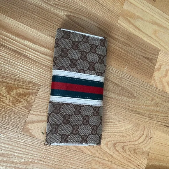 Vintage Gucci Wallet - Picture 5 of 6